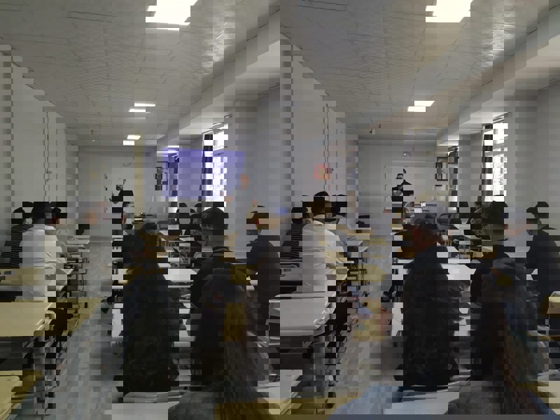 STAJYER ÖĞRENCILER İÇIN BAHÇE BAKIM İŞ SAĞLIĞI VE GÜVENLIĞI EĞITIMI 