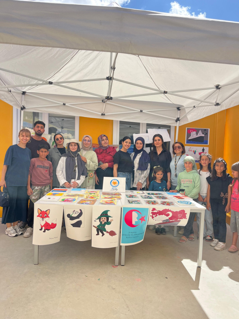 ÜNİDES PROJE SERGISI 