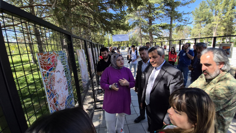 TAŞ ÜSTÜNE TAŞ MOZAİK SERGİSİ