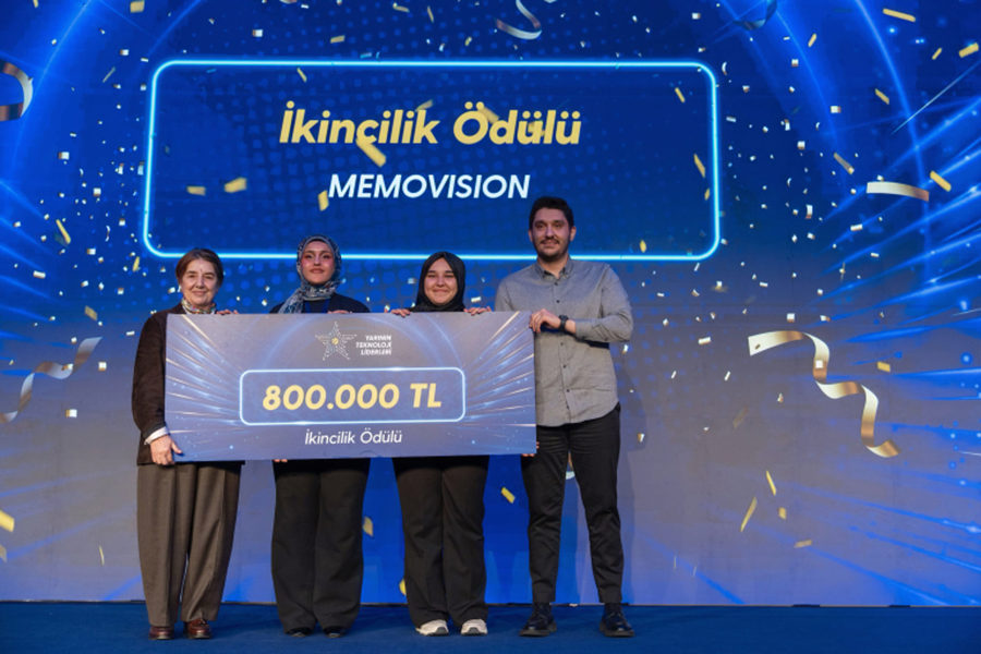 Öğrencimizin Yer Aldığı MemoVision Projesi Turkcell Yarışmasında İkinci Oldu