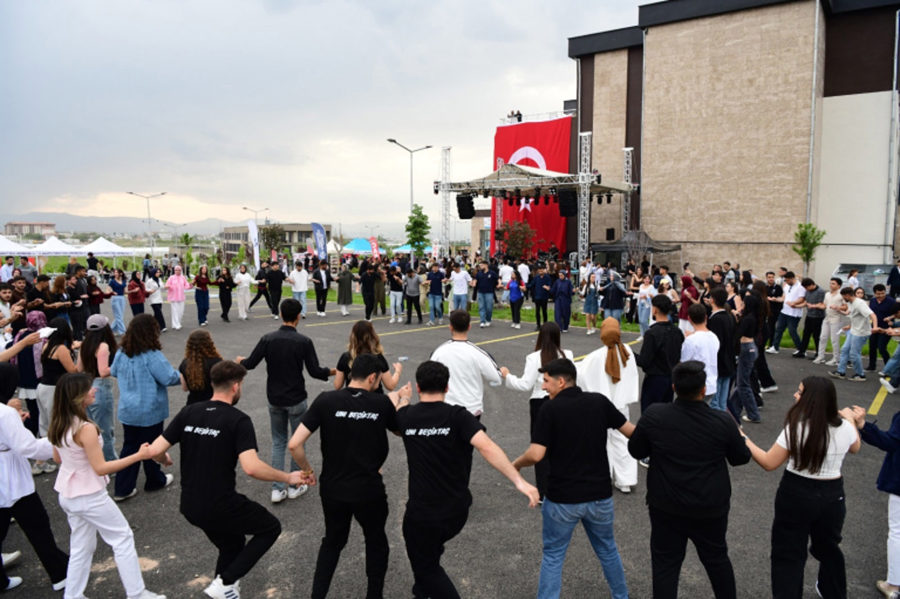 MTÜ Bahar Şenlikleri Renkli Etkinliklerle Başladı
