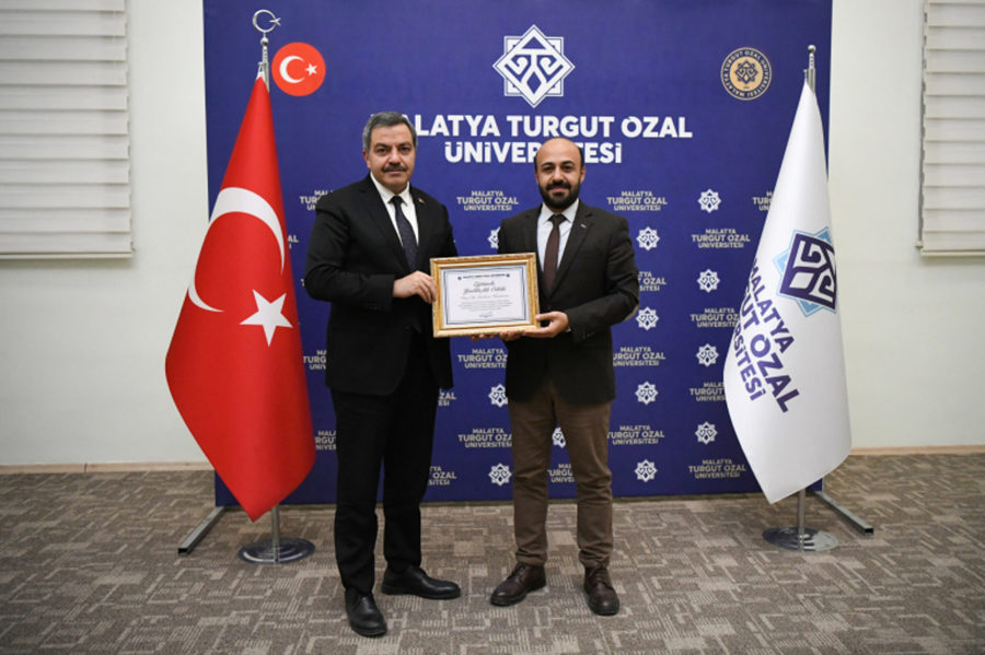 Üniversitemizde Yenilikçilik ve Başarı Ödülleri Sahiplerini Buldu